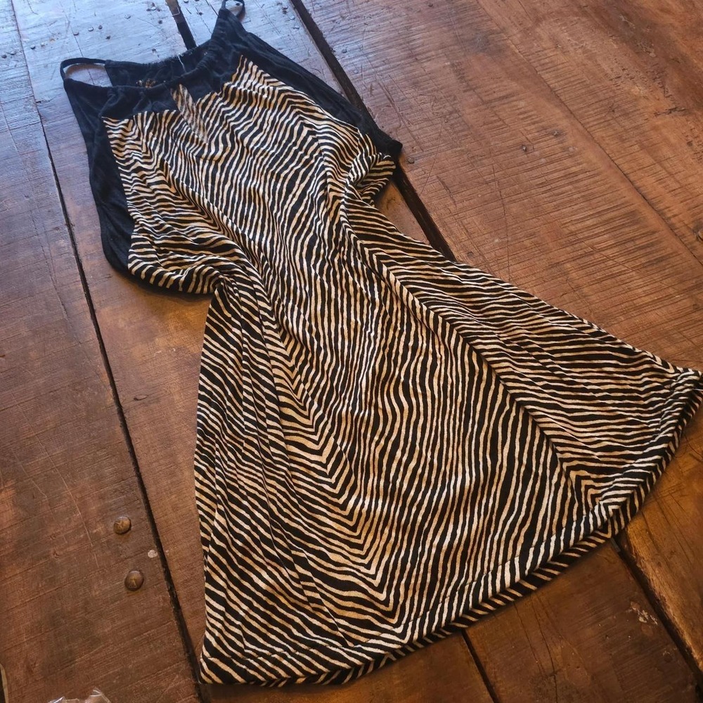 Black & White Zebra Print Tank‎ Top with a Boho vibe Y2k Early 2000s